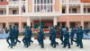Các trung đội DQCĐ duyệt đội ngũ tại lễ khai mạc Hội thao trung đội dân quân cơ động năm 2022