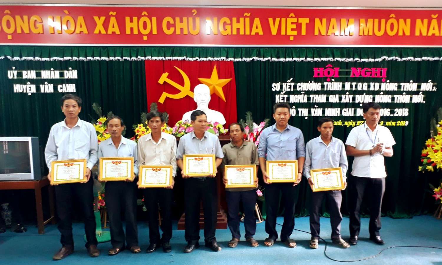 Vân Canh sơ kết 03 năm xây dựng NTM giai đoạn (2016-2018)